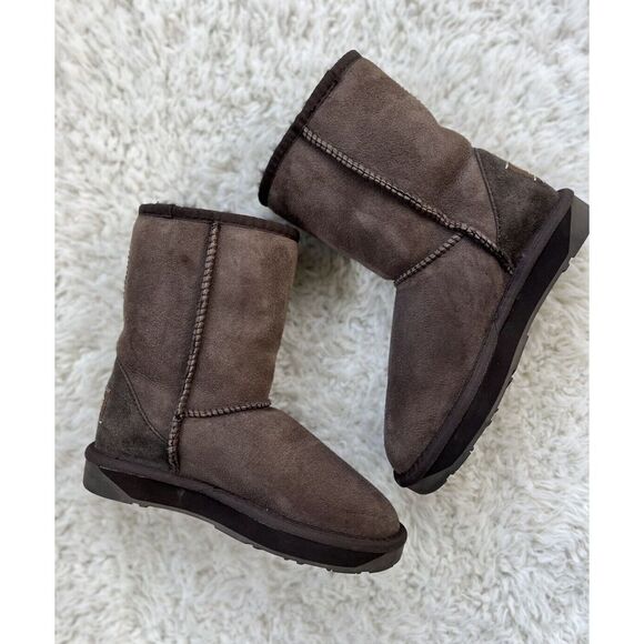 Ugg Tasman Sheepskin‎ Short Boots Ever Chocolate Brown Suede Size 6.5 EUC - Picture 1 of 8